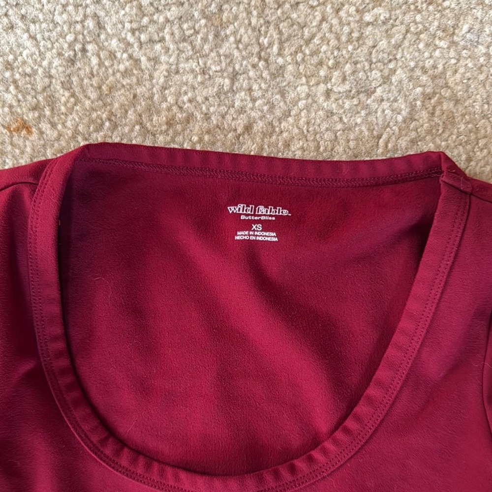 Women's Red Long Sleeve Crop Top - Picture 3 of 4